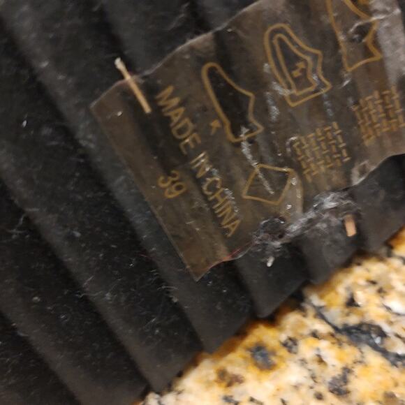 YRU Vintage Denim Platform Sneakers Size 39 with Embroidered Details 8.5 US - Picture 8 of 12